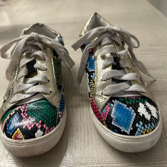 Golden Goose‎ look a like Sneakers. 10 inches long - Picture 2 of 8